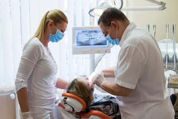 شرایط تحصیل دندانپزشکی در مجارستان