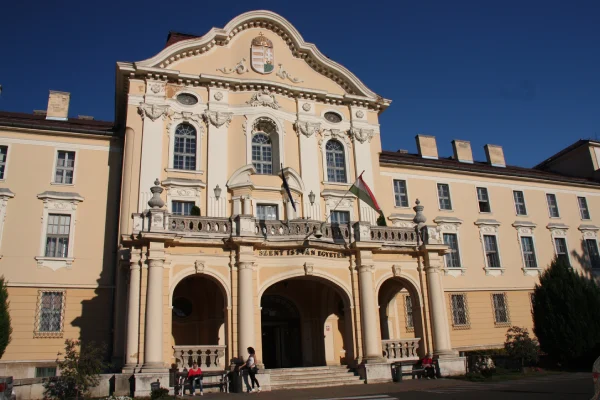 مدارک و شرایط لازم برای پذیرش از دانشگاه سنت اشتوان مجارستان