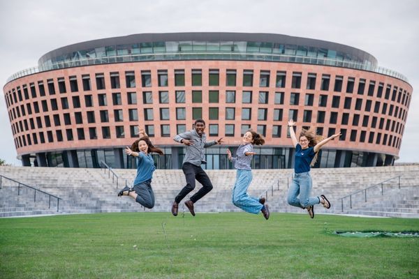مدارک لازم برای تحصیل در دانشگاه ژجیانگ چین 